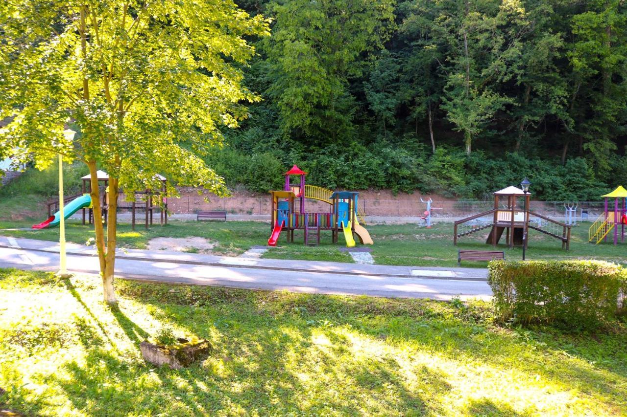 Apartament Iulia Geoagiu Băi Екстериор снимка
